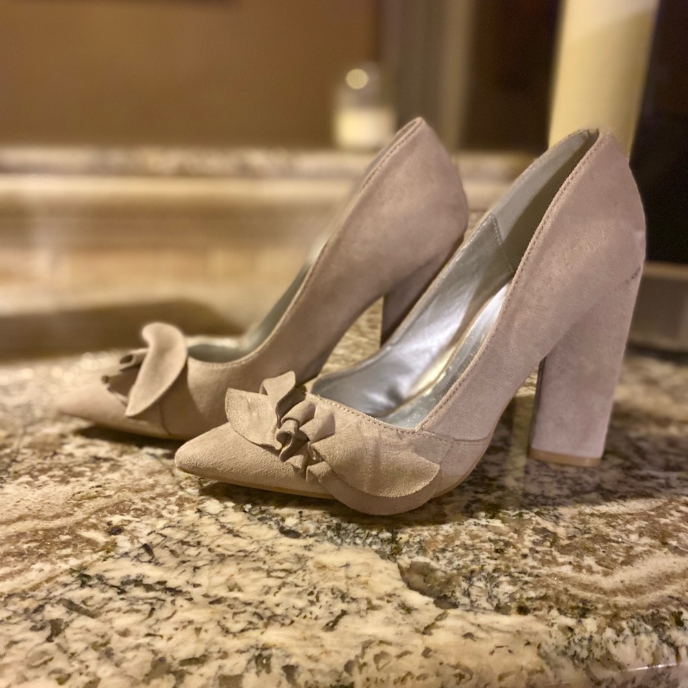•Gray heels•